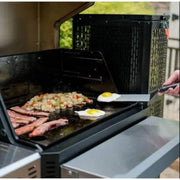 Masterbuilt Gravity Series™ 800 Digital Charcoal Griddle + Grill + Smoker - View 4