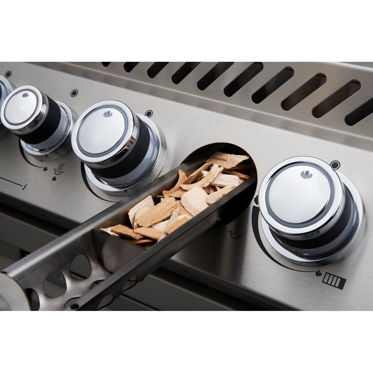 Napoleon Prestige PRO 665 42" Built-in Natural Gas Grill With Infrared Rear Burner - View 4